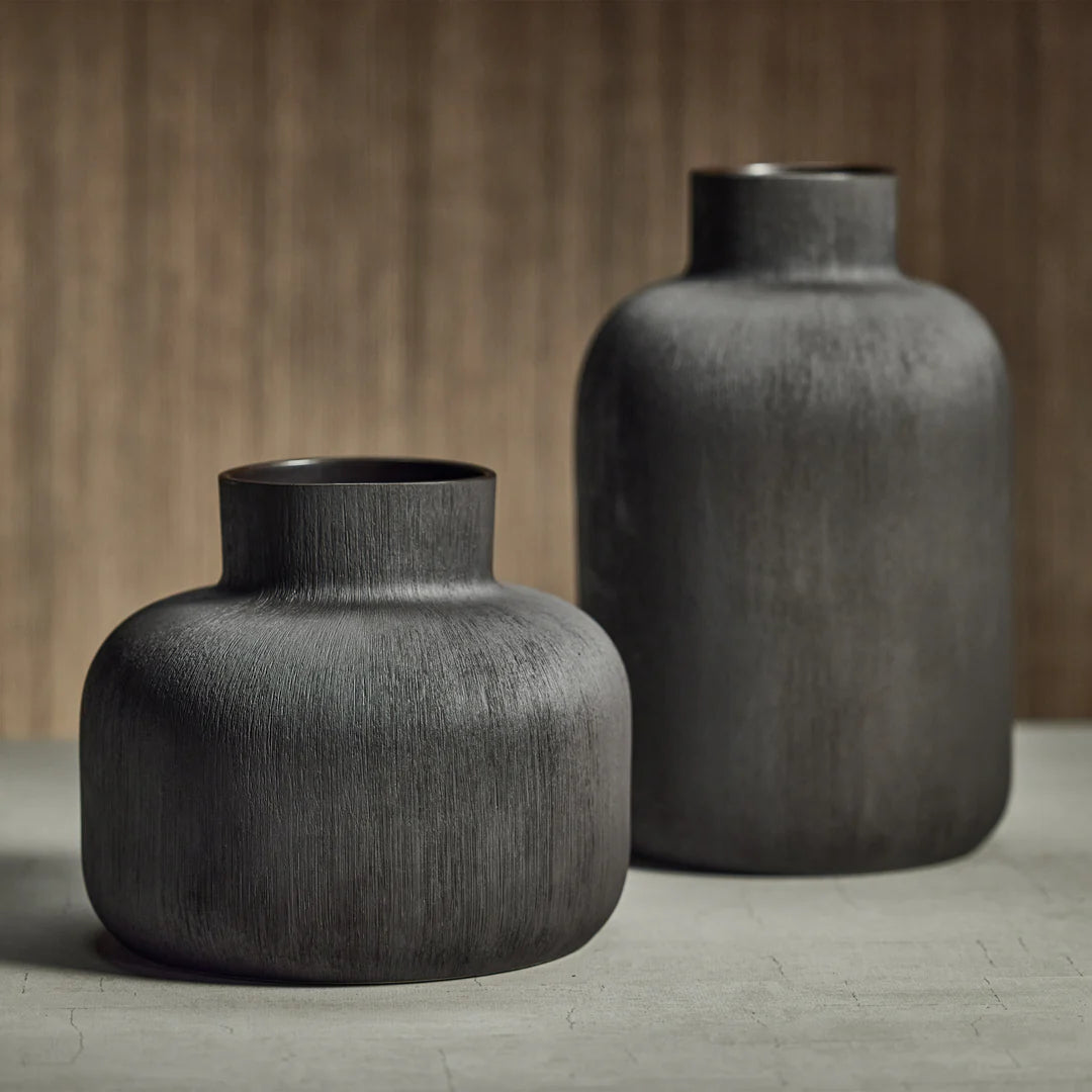 Sugi Porcelain Vase- Black 8.5"